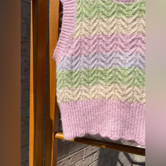 zara pastel striped knit sweater vest - Picture 2 of 5